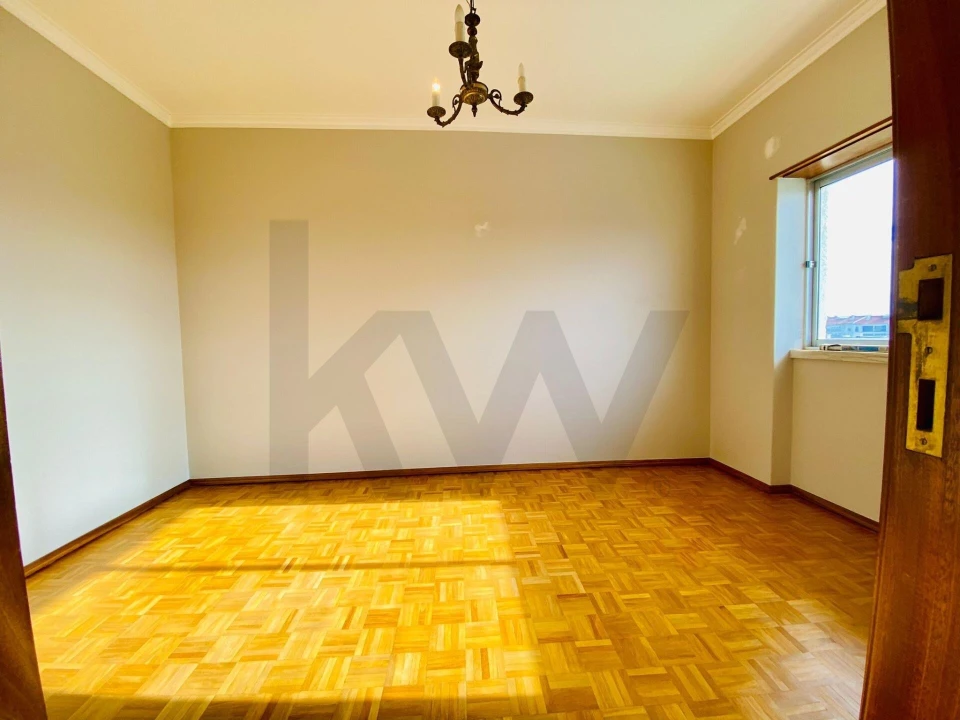 Apartamento T3 para Arrendamento em Carcavelos e Parede Foto 13