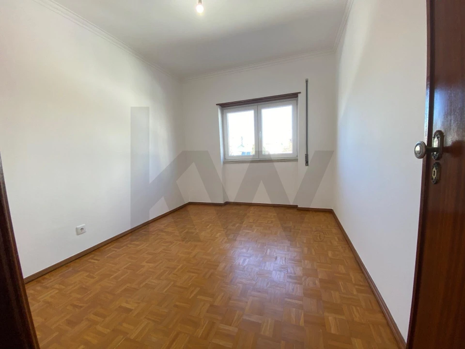 Apartamento T3 para Arrendamento em Carcavelos e Parede Foto 17