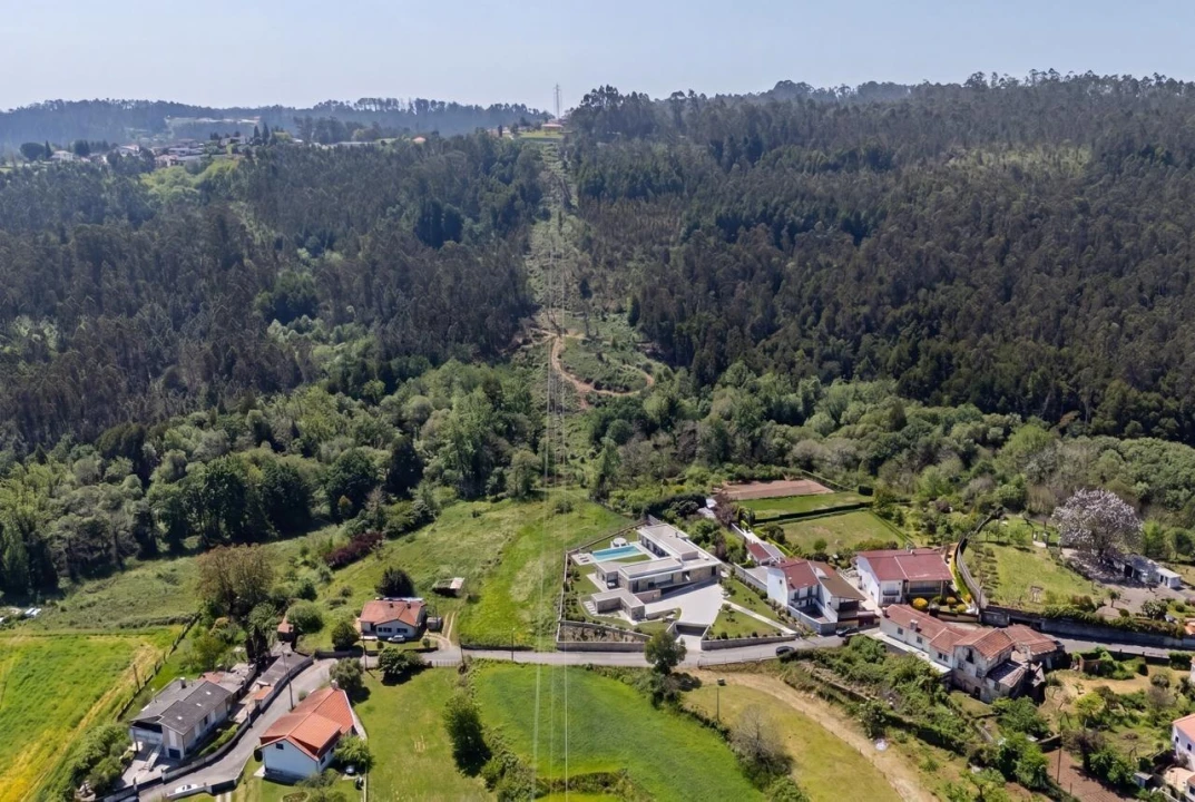 Terreno para Venda em O. Azeméis, Riba-Ul, Ul, Macinhata Seixa, Madail Foto 12