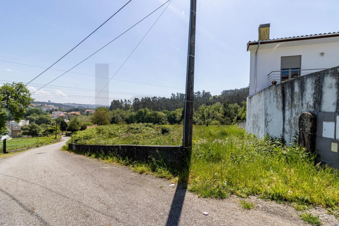 Terreno para Venda em O. Azeméis, Riba-Ul, Ul, Macinhata Seixa, Madail Foto 7