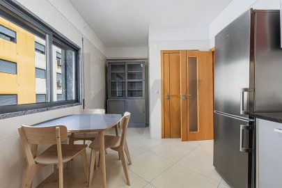 Apartamento T2 para Arrendamento em Seixal, Arrentela e Aldeia de Paio Pires
