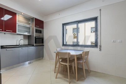Apartamento T2 para Arrendamento em Seixal, Arrentela e Aldeia de Paio Pires