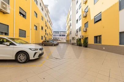 Apartamento T2 para Arrendamento em Seixal, Arrentela e Aldeia de Paio Pires