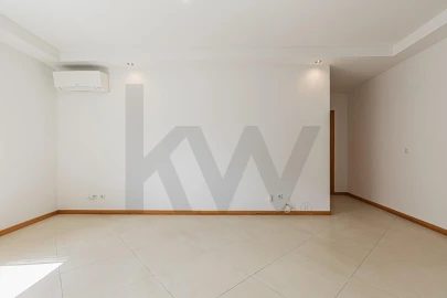 Apartamento T2 para Arrendamento em Seixal, Arrentela e Aldeia de Paio Pires
