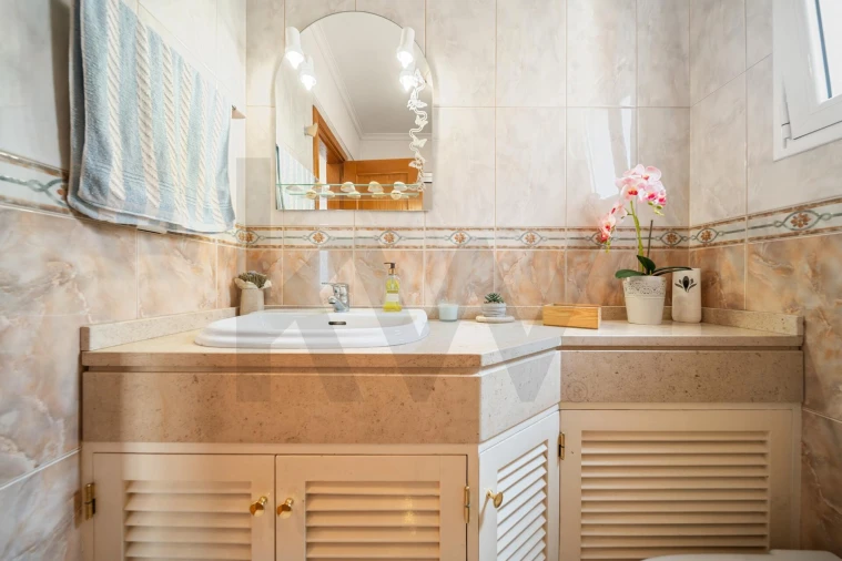 Apartamento T2 para Venda em Caniço Foto 12
