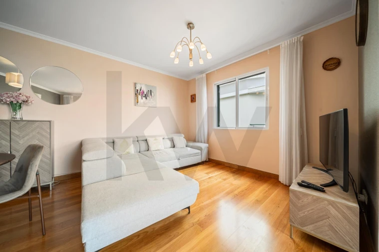 Apartamento T2 para Venda em Caniço Foto 4
