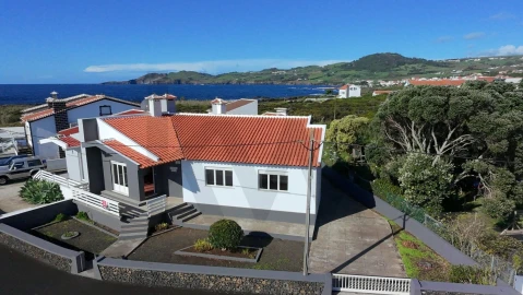 Moradia T3 para Venda em Porto Martins