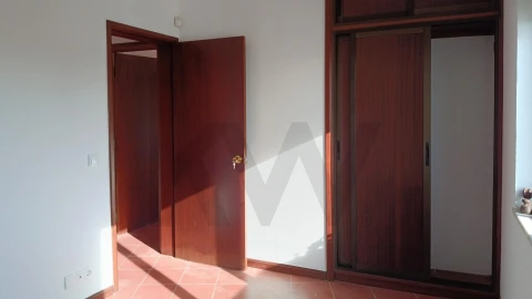 Moradia T3 para Venda em Porto Martins