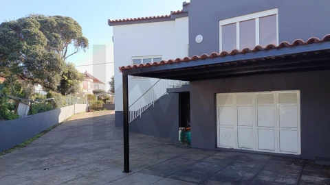 Moradia T3 para Venda em Porto Martins
