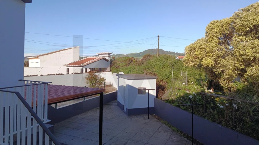 Moradia T3 para Venda em Porto Martins Foto 21