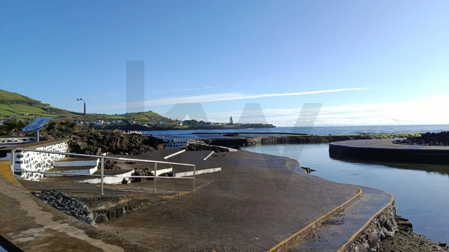 Moradia T3 para Venda em Porto Martins Foto 34