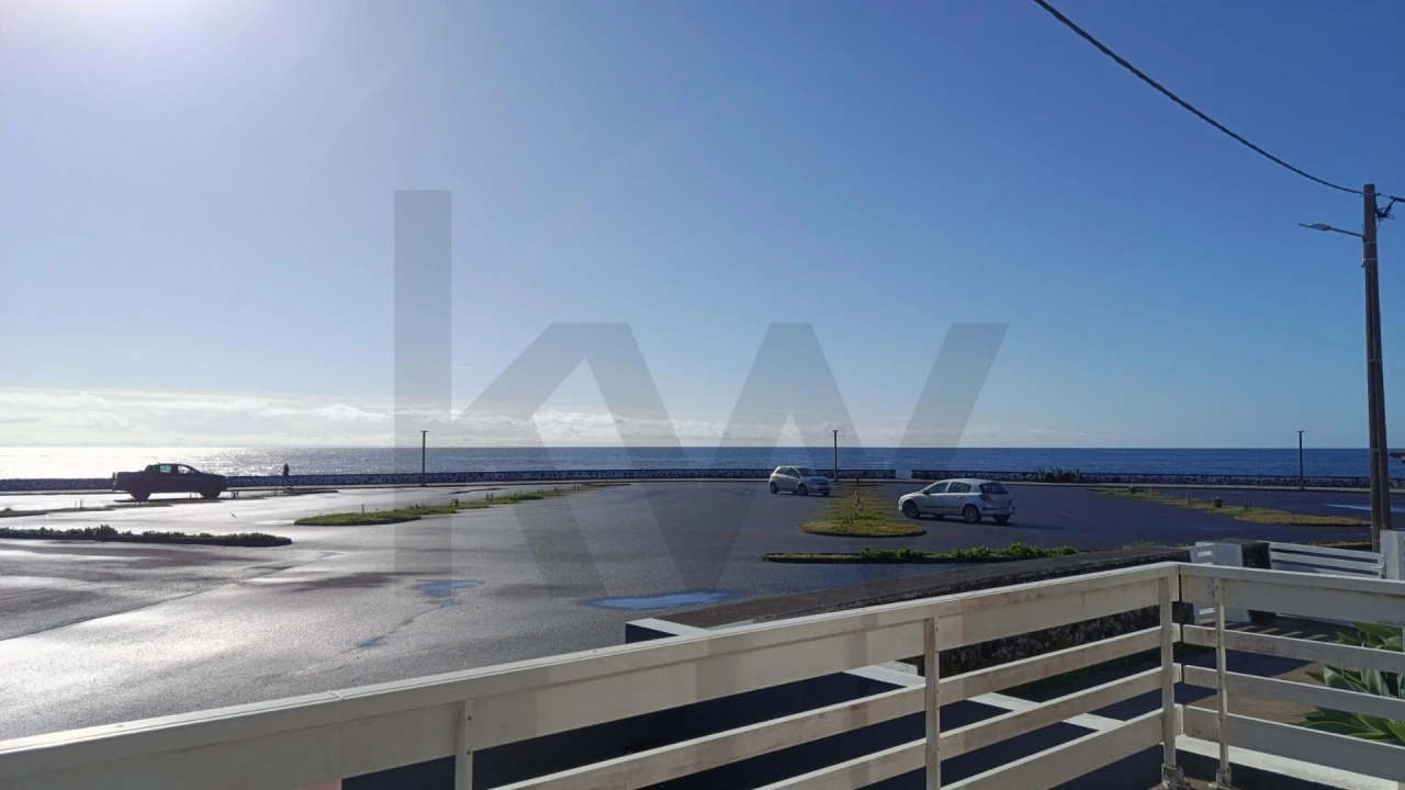 Moradia T3 para Venda em Porto Martins Foto 6