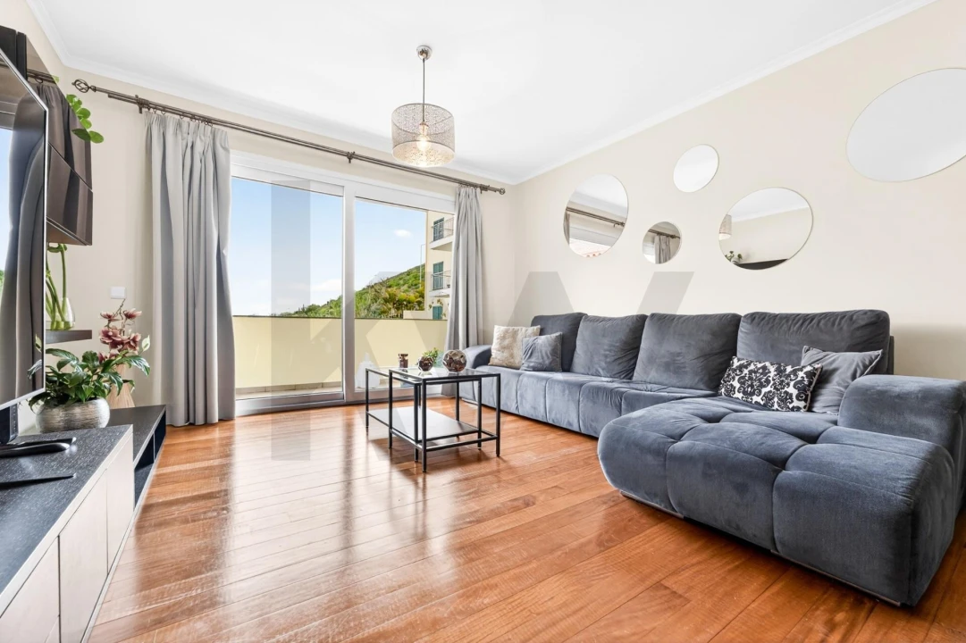 Apartamento T2 para Venda em Caniço Foto 4