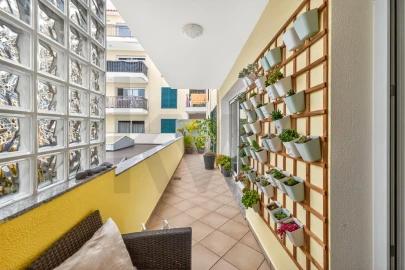 Apartamento T2 para Venda em Caniço