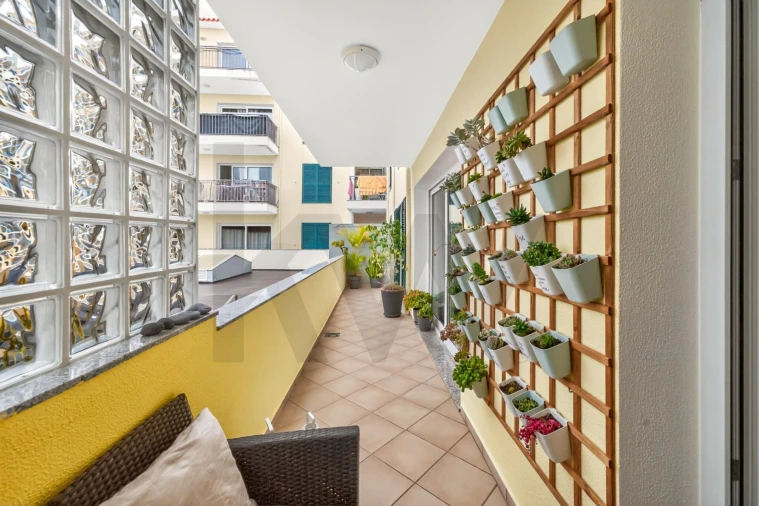 Apartamento T2 para Venda em Caniço Foto 26