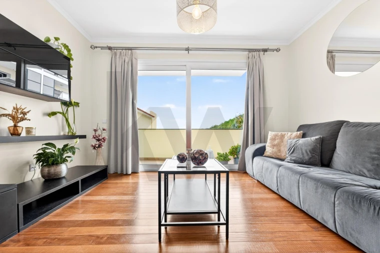 Apartamento T2 para Venda em Caniço Foto 5