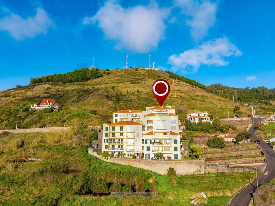 Apartamento T2 para Venda em Caniço Foto 9