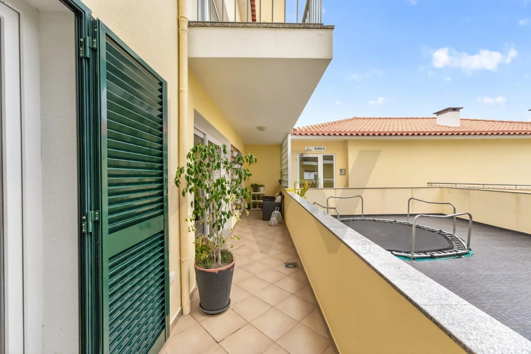Apartamento T2 para Venda em Caniço Foto 25