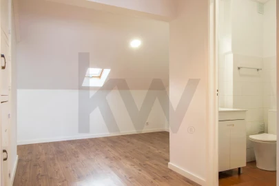 Apartamento T1 para Arrendamento em Santa Clara