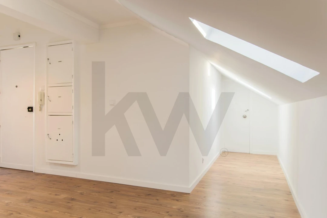 Apartamento T1 para Arrendamento em Santa Clara Foto 6