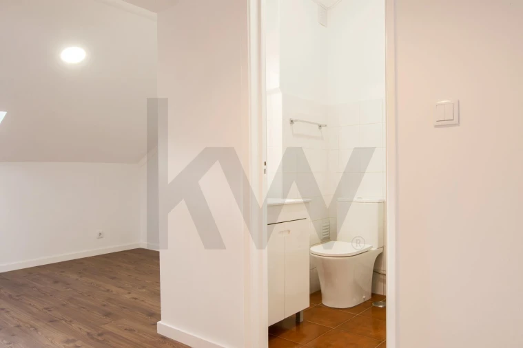 Apartamento T1 para Arrendamento em Santa Clara Foto 9