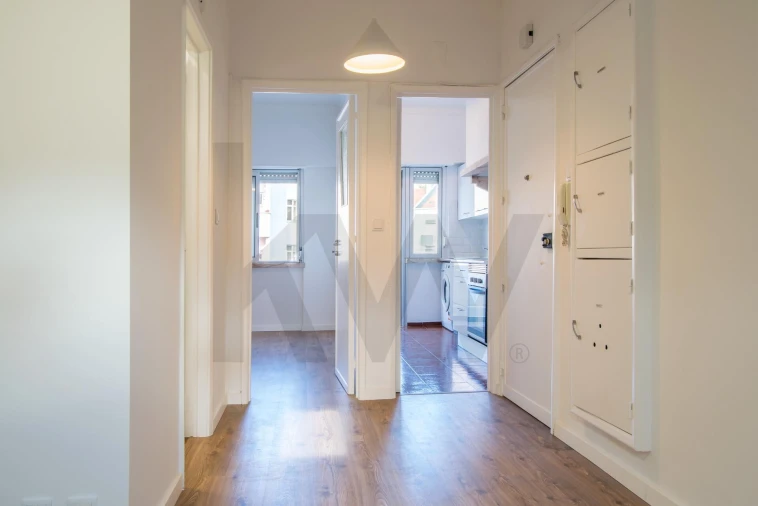 Apartamento T1 para Arrendamento em Santa Clara Foto 3