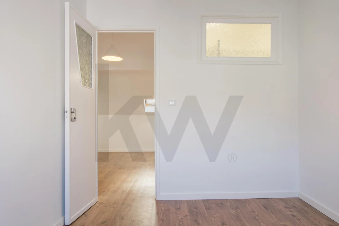 Apartamento T1 para Arrendamento em Santa Clara Foto 4
