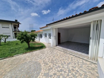 Terreno para Venda em Arrifana