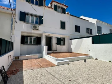 Moradia T5 para Arrendamento em Belém