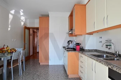 Apartamento T3 para Arrendamento em São Domingos de Rana