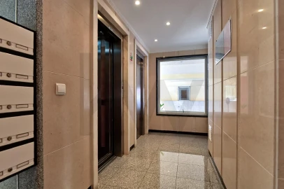 Apartamento T3 para Arrendamento em São Domingos de Rana