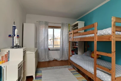 Apartamento T3 para Arrendamento em São Domingos de Rana