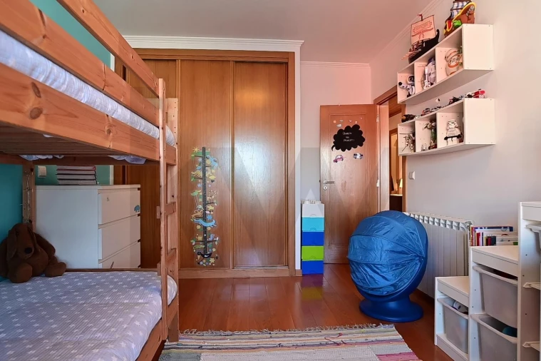 Apartamento T3 para Arrendamento em São Domingos de Rana Foto 12