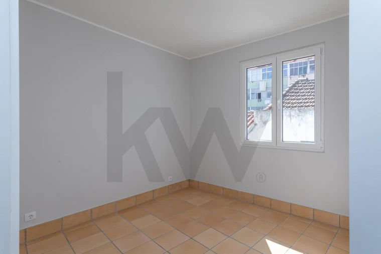 Apartamento T3 para Venda em Almada, Cova da Piedade, Pragal e Cacilhas Foto 21