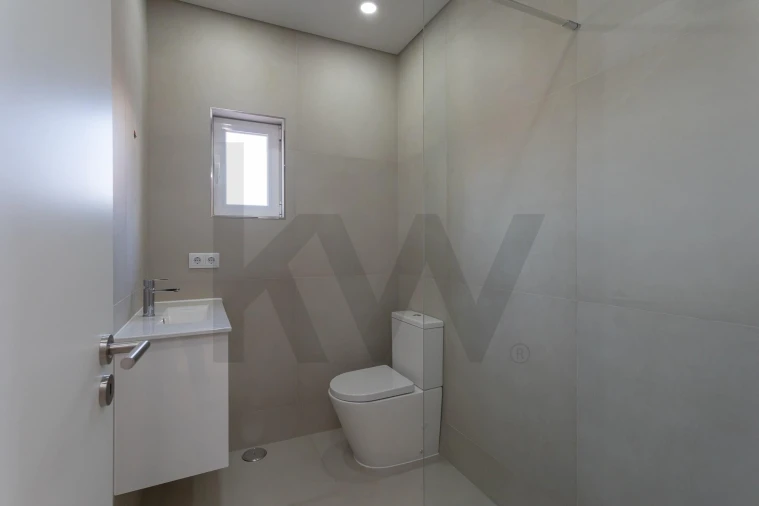 Apartamento T3 para Venda em Almada, Cova da Piedade, Pragal e Cacilhas Foto 22