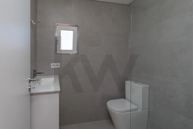 Apartamento T3 para Venda em Almada, Cova da Piedade, Pragal e Cacilhas Foto 28