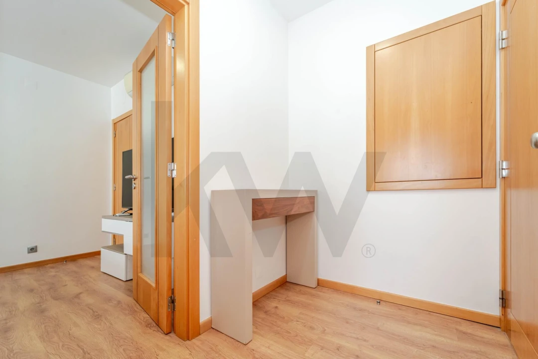 Apartamento T2 para Venda em Santo Antonio dos Olivais Foto 6