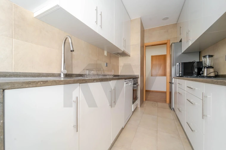 Apartamento T2 para Venda em Santo Antonio dos Olivais Foto 5