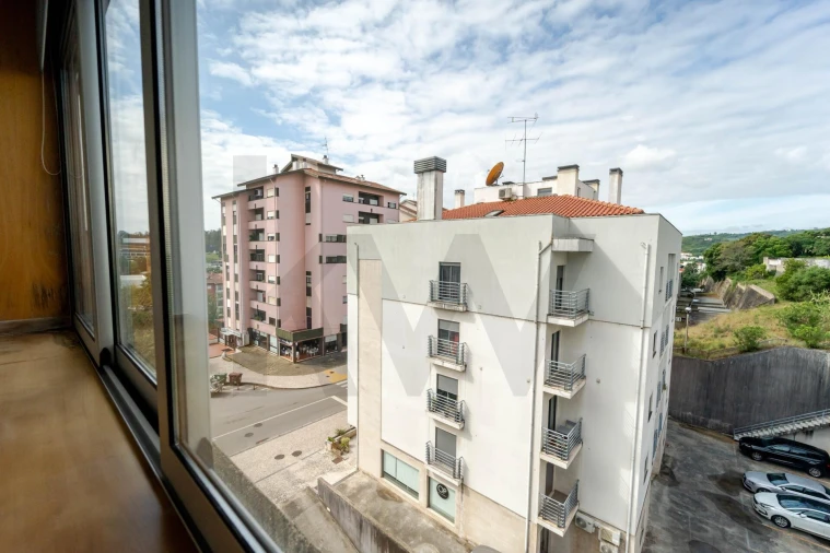 Apartamento T2 para Venda em Santo Antonio dos Olivais Foto 17