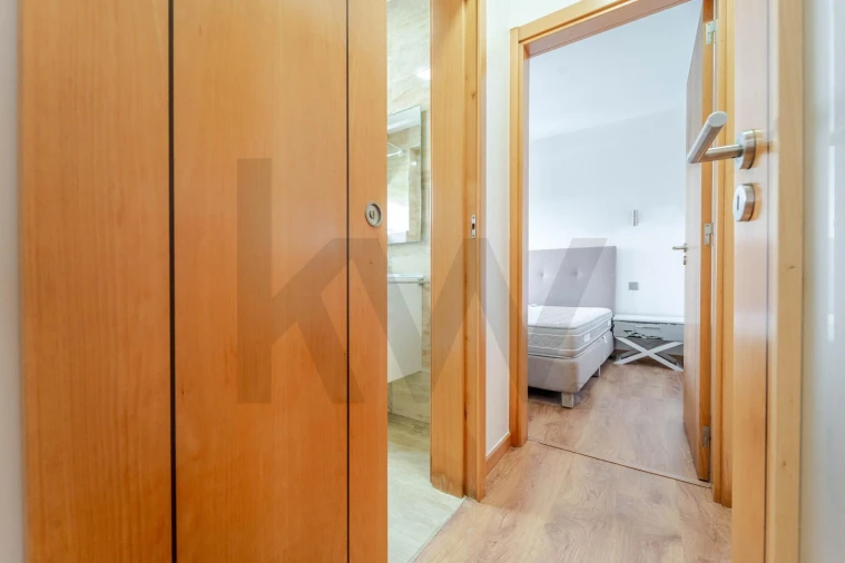 Apartamento T2 para Venda em Santo Antonio dos Olivais Foto 11