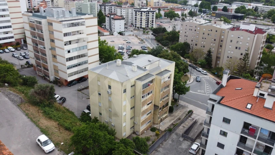 Apartamento T2 para Venda em Santo Antonio dos Olivais Foto 21