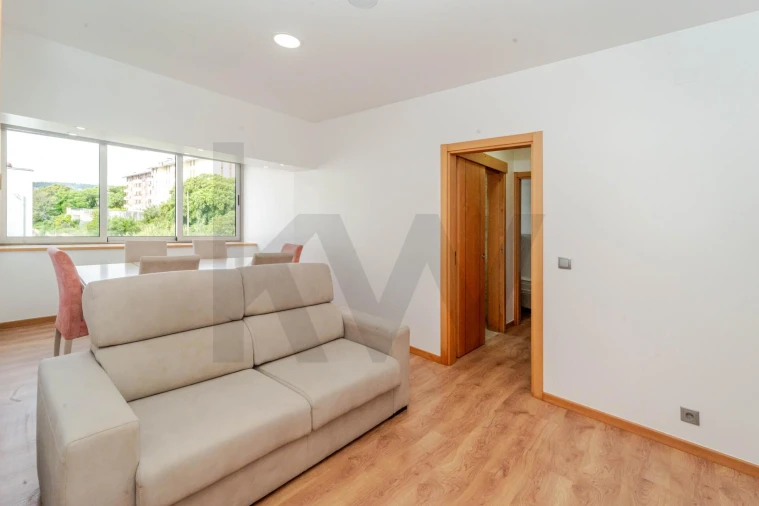 Apartamento T2 para Venda em Santo Antonio dos Olivais Foto 7