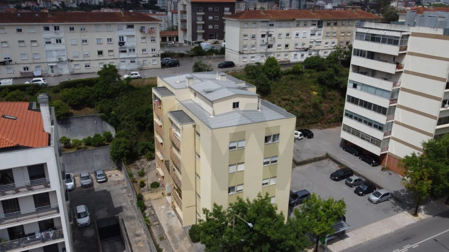 Apartamento T2 para Venda em Santo Antonio dos Olivais Foto 18