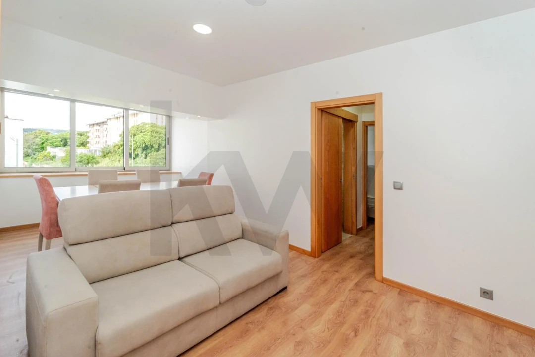 Apartamento T2 para Venda em Santo Antonio dos Olivais Foto 7
