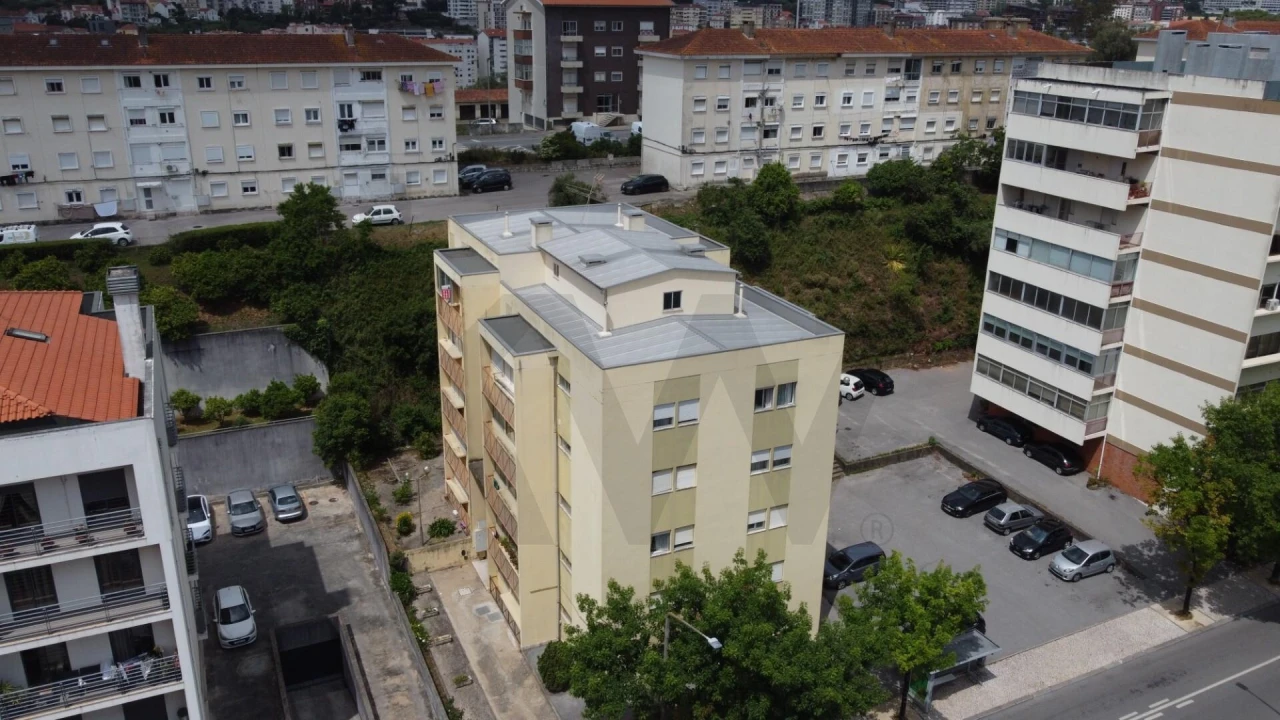 Apartamento T2 para Venda em Santo Antonio dos Olivais Foto 18