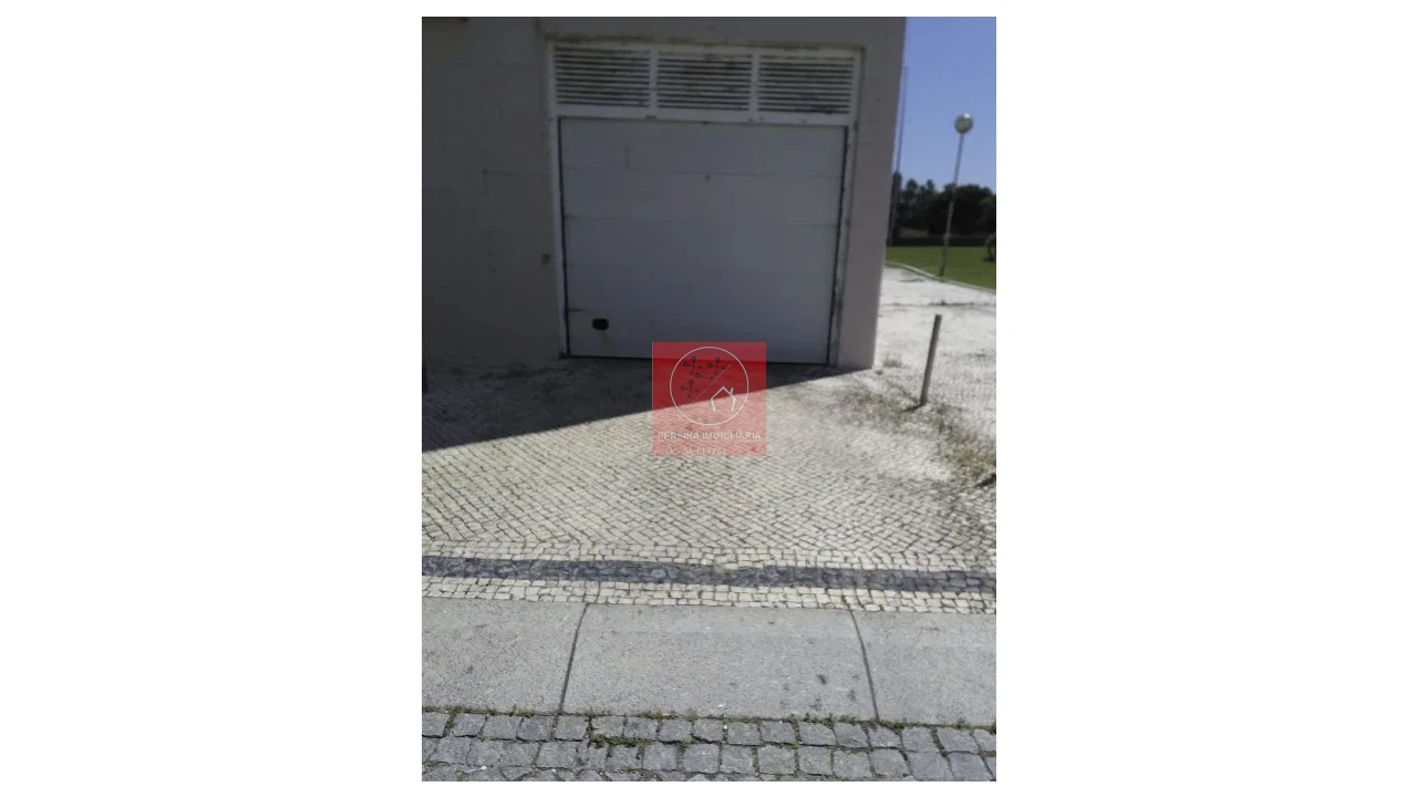 Garagem para Venda em Livração Foto 1