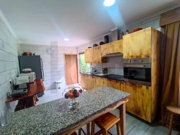 Moradia T6 para Venda em Almagreira