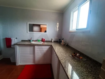 Moradia T6 para Venda em Almagreira