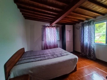 Moradia T6 para Venda em Almagreira