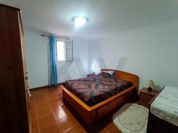 Moradia T6 para Venda em Almagreira